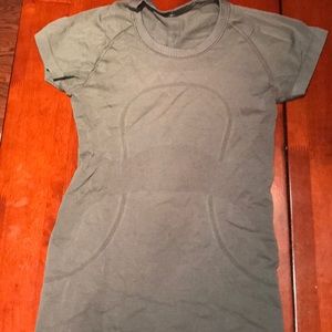 lululemon shirt